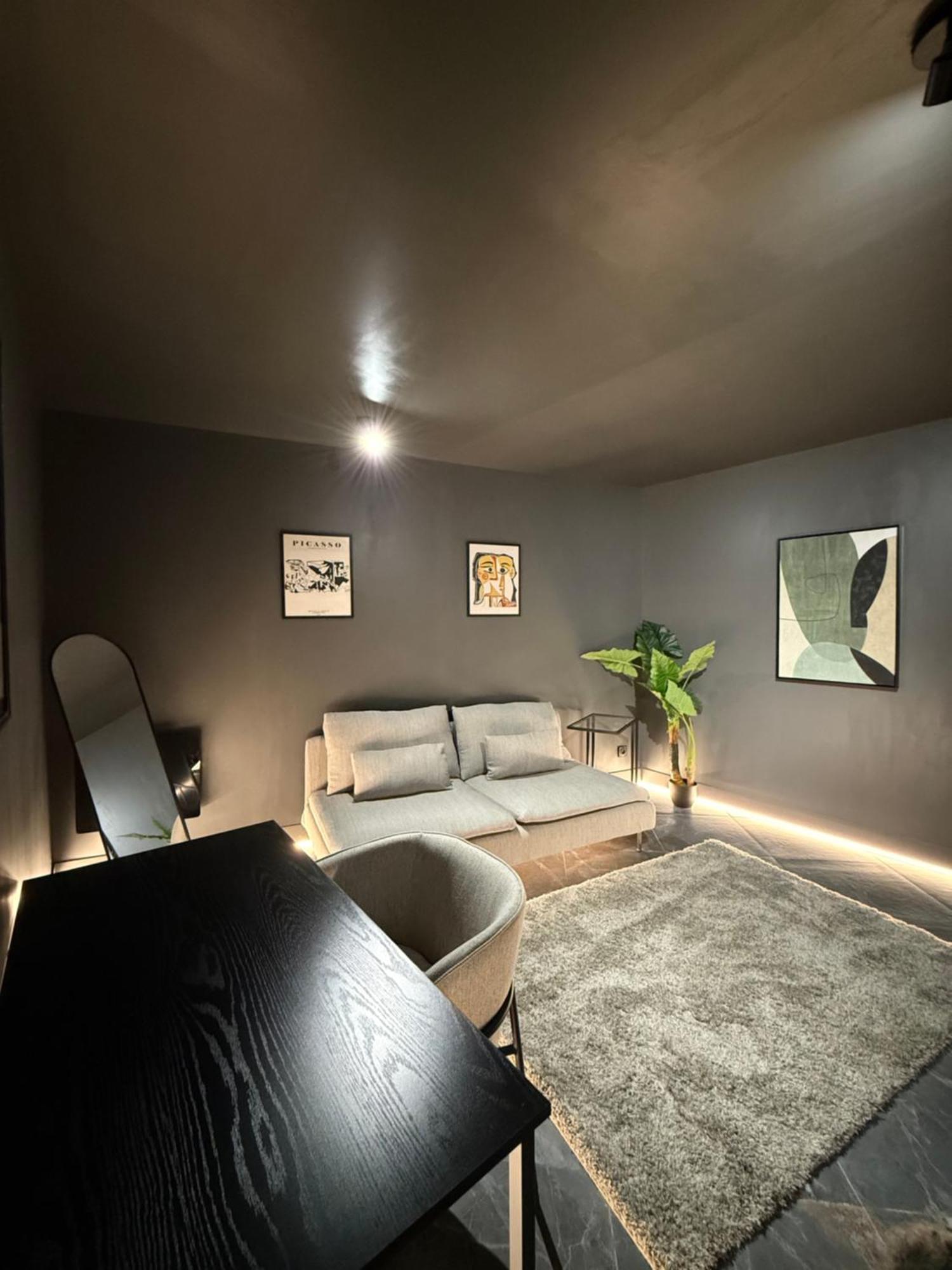 Cosy & Sauna Hypercentre Apartment